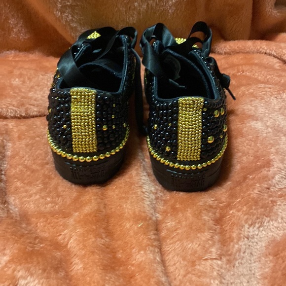 Customized Converse - Picture 3 of 6